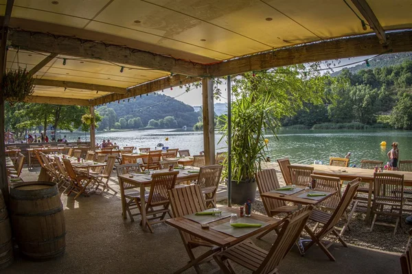 La guinguette - Restaurant au bord de l'eau St Rome du Tarn